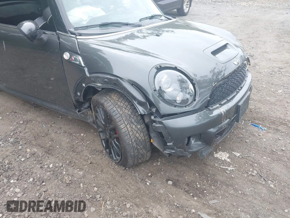 ✅ 2015 MINI Convertible S • VIN: WMWZP3C53FT708047 • Лот: 42617704. Опубликован ранее на IAAI с пробегом 24 932 миль. Бесплатный доступ к архиву аукционных продаж из США и подробный отчёт об истории автомобиля на DreamBid. Изображение 6.
