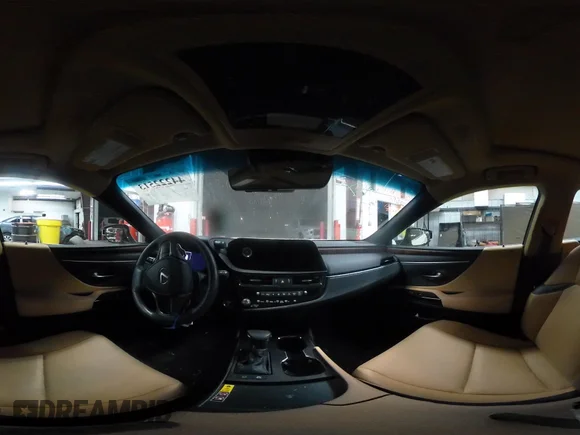 ✅ 2025 Lexus ES 300h • VIN: 58ADA1C13SU058855 • Лот: 44222513. Опубліковано раніше на IAAI з пробігом 20 707 миль. Безкоштовний доступ до архіву аукціонних продажів зі США та докладний звіт про історію автомобіля на DreamBid. Зображення 19.
