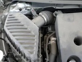 ✅ 2019 Chevrolet Traverse LT Cloth • VIN: 1GNERGKW3KJ189656 • Lot: 68190315. Wystawiony na Copart z przebiegiem 44 345 mil. Bezpłatny archiwum sprzedaży aukcyjnych z USA i szczegółowy raport historii pojazdu na DreamBid. Zdjęcie 15.