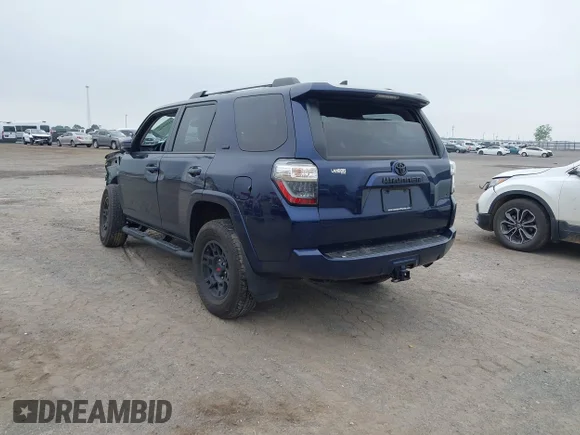 ✅ 2024 Toyota 4Runner SR5 • VIN: JTEEU5JR1R5306382 • Lot: 44969942. Wystawiony na IAAI z przebiegiem 37 259 mil. Bezpłatny archiwum sprzedaży aukcyjnych z USA i szczegółowy raport historii pojazdu na DreamBid. Zdjęcie 3.