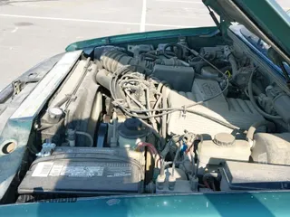 ✅ 2001 Ford Explorer XLT • VIN: 1FMZU83P11ZA52619 • Lot: 42447654. Listed on IAAI with 171,841 mi. Free auction sales archive from the USA and detailed vehicle history report at DreamBid. Image 12.