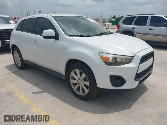 ✅ 2015 Mitsubishi Outlander ES • VIN: 4A4AP3AU5FE019585 • Лот: 45113208. Опубликован ранее на IAAI с пробегом 198 589 миль. Бесплатный доступ к архиву аукционных продаж из США и подробный отчёт об истории автомобиля на DreamBid. Изображение 1.