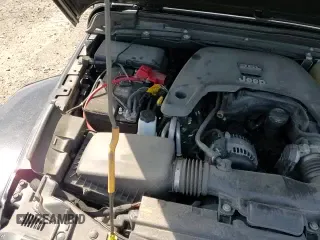 ✅ 2021 Jeep Gladiator Freedom • VIN: 1C6HJTAG5ML575719 • Lot: 53033665. Listed on Copart with 34,320 mi. Free auction sales archive from the USA and detailed vehicle history report at DreamBid. Image 13.