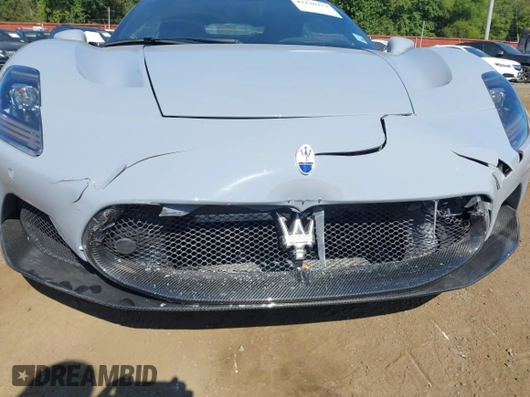 ✅ 2023 Maserati MC20 • VIN: ZAMBMRABXP0414264 • Lot: 43136271. Wystawiony na IAAI z przebiegiem 7 221 mil. Bezpłatny archiwum sprzedaży aukcyjnych z USA i szczegółowy raport historii pojazdu na DreamBid. Zdjęcie 6.