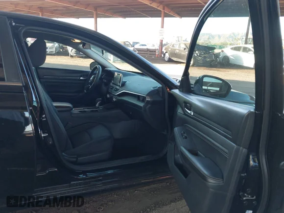 ✅ 2019 Nissan Altima S • VIN: 1N4BL4BV4KN322300 • Лот: 45294484. Опубликован ранее на IAAI с пробегом 98 453 миль. Бесплатный доступ к архиву аукционных продаж из США и подробный отчёт об истории автомобиля на DreamBid. Изображение 5.