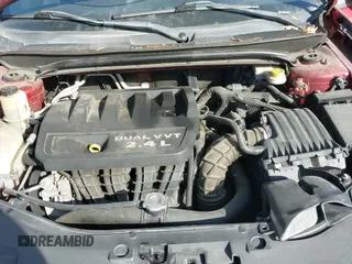 ✅ 2013 Chrysler 200 Touring • VIN: 1C3CCBBB9DN583941 • Лот: 43698207. Опубликован ранее на IAAI с пробегом 126 744 миль. Бесплатный доступ к архиву аукционных продаж из США и подробный отчёт об истории автомобиля на DreamBid. Изображение 13.