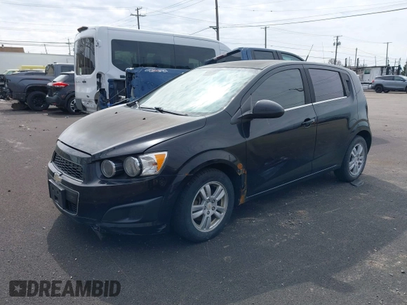 ✅ 2012 Chevrolet Sonic LT • VIN: 1G1JC6SH8C4122872 • Lot: 44715271. Wystawiony na IAAI z przebiegiem 139 259 mil. Bezpłatny archiwum sprzedaży aukcyjnych z USA i szczegółowy raport historii pojazdu na DreamBid. Zdjęcie 2.