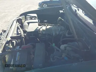 ✅ 2000 Toyota Tundra SR5 • VIN: 5TBBT4418YS073886 • Lot: 43042596. Wystawiony na IAAI z przebiegiem 256 583 mil. Bezpłatny archiwum sprzedaży aukcyjnych z USA i szczegółowy raport historii pojazdu na DreamBid. Zdjęcie 19.