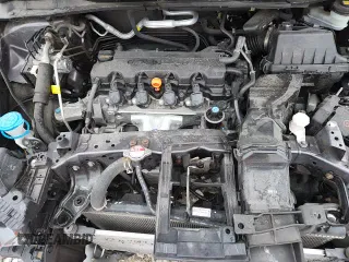 ✅ 2021 Honda HR-V Sport • VIN: 3CZRU6H1XMM753706 • Lot: 85929175. Listed on Copart with 33,578 mi. Free auction sales archive from the USA and detailed vehicle history report at DreamBid. Image 14.