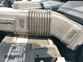 ✅ 2017 Kia Sorento LX • VIN: 5XYPGDA38HG271503 • Lot: 42925829. Listed on IAAI with 116,970 mi. Free auction sales archive from the USA and detailed vehicle history report at DreamBid. Image 20.