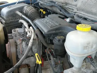 ✅ 2005 Dodge 2500 ST • VIN: 3D7KS26D25G792363 • Lot: 43391286. Wystawiony na IAAI z przebiegiem 169 429 mil. Bezpłatny archiwum sprzedaży aukcyjnych z USA i szczegółowy raport historii pojazdu na DreamBid. Zdjęcie 19.