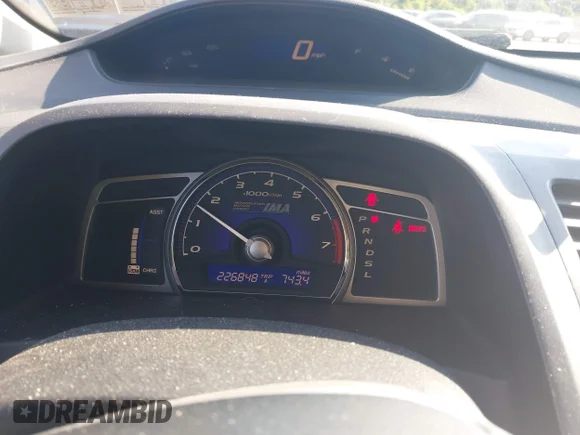 ✅ 2006 Honda Civic • VIN: JHMFA36266S017558 • Lot: 45219749. Wystawiony na IAAI z przebiegiem 226 848 mil. Bezpłatny archiwum sprzedaży aukcyjnych z USA i szczegółowy raport historii pojazdu na DreamBid. Zdjęcie 7.
