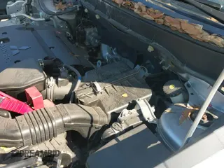 ✅ 2018 Mitsubishi Outlander SE • VIN: JA4AP3AW9JZ006195 • Lot: 43792120. Listed on IAAI with 34,588 mi. Free auction sales archive from the USA and detailed vehicle history report at DreamBid. Image 19.