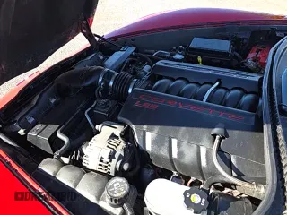 ✅ 2006 Chevrolet Corvette • VIN: 1G1YY36U565101403 • Lot: 87114635. Wystawiony na Copart z przebiegiem 120 696 mil. Bezpłatny archiwum sprzedaży aukcyjnych z USA i szczegółowy raport historii pojazdu na DreamBid. Zdjęcie 11.