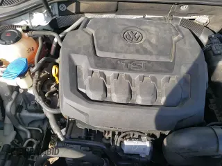 ✅ 2018 Volkswagen Passat SE • VIN: 1VWBA7A35JC015646 • Lot: 91397695. Listed on Copart with 90,100 mi. Free auction sales archive from the USA and detailed vehicle history report at DreamBid. Image 13.