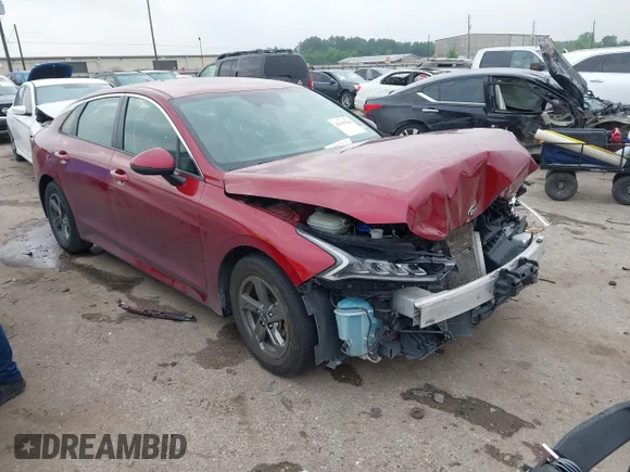 ✅ 2021 Kia K5 LXS • VIN: 5XXG14J21MG017526 • Лот: 42119764. Опубліковано раніше на IAAI з пробігом 93 819 миль. Безкоштовний доступ до архіву аукціонних продажів зі США та докладний звіт про історію автомобіля на DreamBid. Зображення 1.