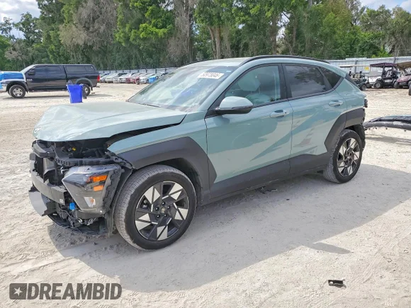 ✅ 2025 Hyundai Kona SEL • VIN: KM8HB3AB3SU247339 • Лот: 50973046. Опубликован ранее на Copart с пробегом 16 831 миль. Бесплатный доступ к архиву аукционных продаж из США и подробный отчёт об истории автомобиля на DreamBid. Изображение 1.