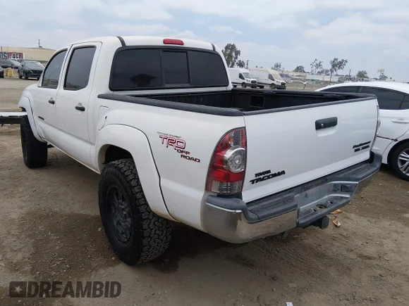 ✅ 2009 Toyota Tacoma PreRunner • VIN: 3TMJU62N79M090858 • Lot: 45443916. Wystawiony na IAAI z przebiegiem 179 064 mil. Bezpłatny archiwum sprzedaży aukcyjnych z USA i szczegółowy raport historii pojazdu na DreamBid. Zdjęcie 3.
