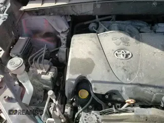 ✅ 2019 Toyota Highlander Limited Platinum • VIN: 5TDDZRFHXKS983648 • Lot: 87084635. Wystawiony na Copart z przebiegiem 86 951 mil. Bezpłatny archiwum sprzedaży aukcyjnych z USA i szczegółowy raport historii pojazdu na DreamBid. Zdjęcie 17.