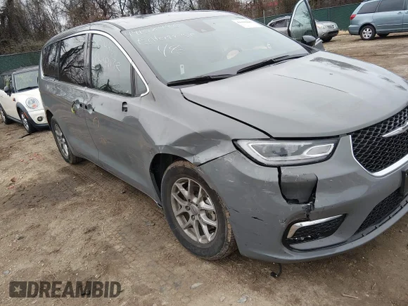 ✅ 2025 Chrysler Pacifica Select • VIN: 2C4RC1BG4SR540376 • Lot: 44108446. Listed on IAAI with 19,525 mi. Free auction sales archive from the USA and detailed vehicle history report at DreamBid. Image 6.