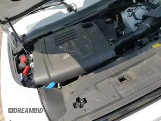 ✅ 2025 Land Rover Defender S • VIN: SALEJ7EX8S2393926 • Lot: 70332695. Wystawiony na Copart z przebiegiem 10 465 mil. Bezpłatny archiwum sprzedaży aukcyjnych z USA i szczegółowy raport historii pojazdu na DreamBid. Zdjęcie 14.