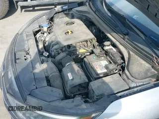 ✅ 2019 Hyundai Elantra SE • VIN: KMHD74LF1KU881660 • Lot: 43251260. Listed on IAAI with 129,793 mi. Free auction sales archive from the USA and detailed vehicle history report at DreamBid. Image 19.