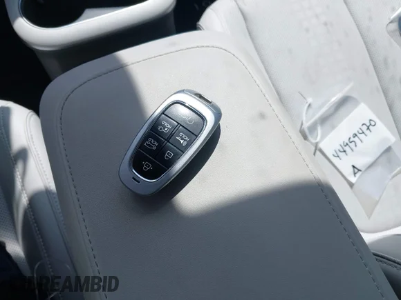 ✅ 2022 Hyundai Ioniq 5 SEL • VIN: KM8KN4AE9NU082625 • Lot: 44959470. Wystawiony na IAAI z przebiegiem 28 220 mil. Bezpłatny archiwum sprzedaży aukcyjnych z USA i szczegółowy raport historii pojazdu na DreamBid. Zdjęcie 11.