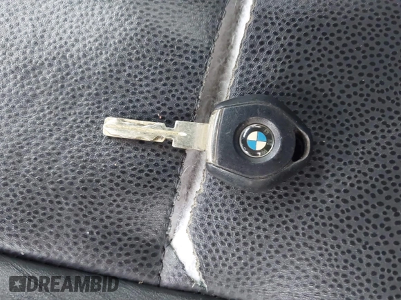 ✅ 2000 BMW Z3 2.5 • VIN: 4USCH934XYLG03084 • Лот: 42199114. Опубліковано раніше на IAAI з пробігом 100 924 миль. Безкоштовний доступ до архіву аукціонних продажів зі США та докладний звіт про історію автомобіля на DreamBid. Зображення 11.