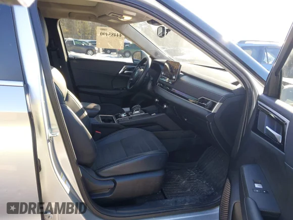 ✅ 2024 Mitsubishi Outlander SE • VIN: JA4J4VA87RZ065716 • Lot: 44485490. Wystawiony na IAAI z przebiegiem 22 166 mil. Bezpłatny archiwum sprzedaży aukcyjnych z USA i szczegółowy raport historii pojazdu na DreamBid. Zdjęcie 5.