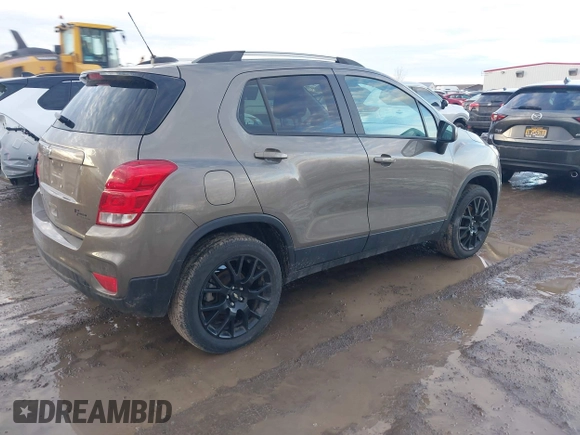 ✅ 2022 Chevrolet Trax LT • VIN: KL7CJPSM1NB525371 • Lot: 43965985. Wystawiony na IAAI z przebiegiem 19 281 mil. Bezpłatny archiwum sprzedaży aukcyjnych z USA i szczegółowy raport historii pojazdu na DreamBid. Zdjęcie 4.