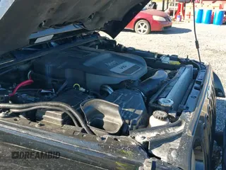 ✅ 2015 Jeep Wrangler Unlimited Sahara • VIN: 1C4HJWEG1FL685996 • Лот: 43653035. Опубликован ранее на IAAI с пробегом 122 109 миль. Бесплатный доступ к архиву аукционных продаж из США и подробный отчёт об истории автомобиля на DreamBid. Изображение 19.