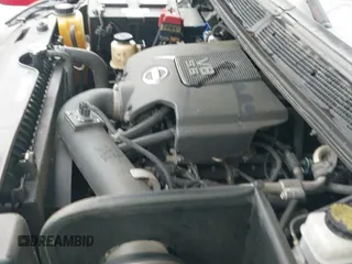 ✅ 2010 Nissan Titan SE • VIN: 1N6BA0ED1AN322312 • Lot: 42093935. Wystawiony na IAAI z przebiegiem 340 012 mil. Bezpłatny archiwum sprzedaży aukcyjnych z USA i szczegółowy raport historii pojazdu na DreamBid. Zdjęcie 24.