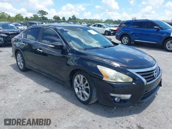✅ 2015 Nissan Altima 2.5 • VIN: 1N4AL3AP2FC219855 • Lot: 45112119. Wystawiony na IAAI z przebiegiem 217 708 mil. Bezpłatny archiwum sprzedaży aukcyjnych z USA i szczegółowy raport historii pojazdu na DreamBid. Zdjęcie 1.