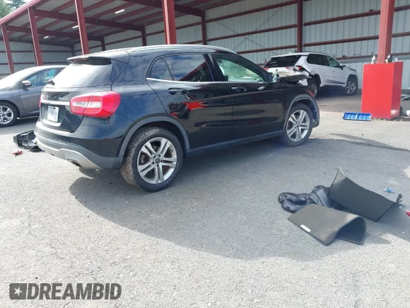 ✅ 2018 Mercedes-Benz GLA 250 • VIN: WDCTG4GB8JJ403009 • Лот: 45147218. Опубликован ранее на IAAI с пробегом 166 955 миль. Бесплатный доступ к архиву аукционных продаж из США и подробный отчёт об истории автомобиля на DreamBid. Изображение 4.