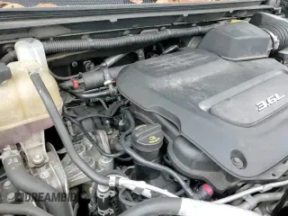 ✅ 2017 Chrysler Pacifica Limited • VIN: 2C4RC1GG4HR751997 • Lot: 92206465. Wystawiony na Copart z przebiegiem 99 301 mil. Bezpłatny archiwum sprzedaży aukcyjnych z USA i szczegółowy raport historii pojazdu na DreamBid. Zdjęcie 14.