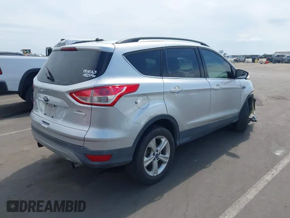 ✅ 2013 Ford Escape SE • VIN: 1FMCU0GX7DUA57696 • Lot: 45392359. Wystawiony na IAAI z przebiegiem 118 178 mil. Bezpłatny archiwum sprzedaży aukcyjnych z USA i szczegółowy raport historii pojazdu na DreamBid. Zdjęcie 4.