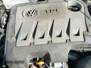 ✅ 2013 Volkswagen Passat SE • VIN: 1VWBN7A36DC030407 • Lot: 43113682. Wystawiony na IAAI z przebiegiem 91 961 mil. Bezpłatny archiwum sprzedaży aukcyjnych z USA i szczegółowy raport historii pojazdu na DreamBid. Zdjęcie 12.