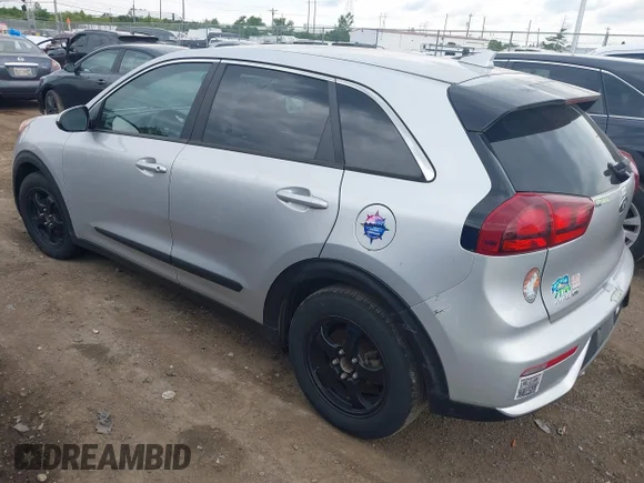 ✅ 2017 Kia Niro LX • VIN: KNDCB3LC2H5048709 • Lot: 45407377. Wystawiony na IAAI z przebiegiem 139 546 mil. Bezpłatny archiwum sprzedaży aukcyjnych z USA i szczegółowy raport historii pojazdu na DreamBid. Zdjęcie 3.