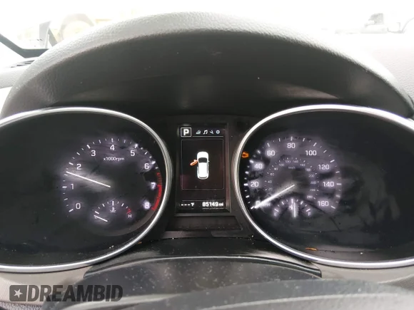 ✅ 2018 Hyundai Santa Fe 2.0T • VIN: 5XYZUDLA3JG529235 • Lot: 44768272. Wystawiony na IAAI z przebiegiem 85 149 mil. Bezpłatny archiwum sprzedaży aukcyjnych z USA i szczegółowy raport historii pojazdu na DreamBid. Zdjęcie 7.