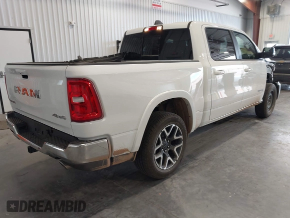 ✅ 2026 RAM 1500 LARAMIE  4X4 5'7 BOX • VIN: 3C6SRFJP9T4159766 • Лот: 44784534. Опубликован ранее на IAAI с пробегом 2 572 миль. Бесплатный доступ к архиву аукционных продаж из США и подробный отчёт об истории автомобиля на DreamBid. Изображение 4.