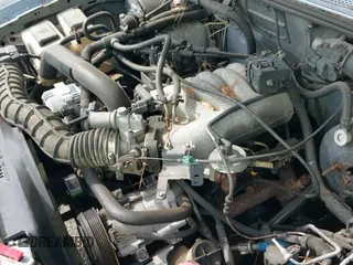 ✅ 1998 Ford Ranger XL • VIN: 1FTYR14U3WPA76744 • Lot: 42639939. Wystawiony na IAAI z przebiegiem 290 442 mil. Bezpłatny archiwum sprzedaży aukcyjnych z USA i szczegółowy raport historii pojazdu na DreamBid. Zdjęcie 12.