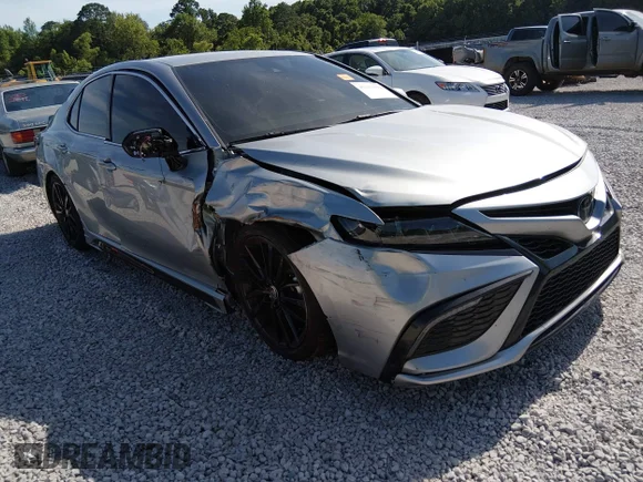 ✅ 2023 Toyota Camry XSE • VIN: 4T1K61AK1PU093624 • Lot: 45133032. Wystawiony na IAAI z przebiegiem 39 150 mil. Bezpłatny archiwum sprzedaży aukcyjnych z USA i szczegółowy raport historii pojazdu na DreamBid. Zdjęcie 1.