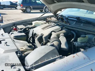 ✅ 2003 Lincoln Town Car Executive • VIN: 1LNHM81W43Y611398 • Lot: 43116337. Listed on IAAI with 187,171 mi. Free auction sales archive from the USA and detailed vehicle history report at DreamBid. Image 15.