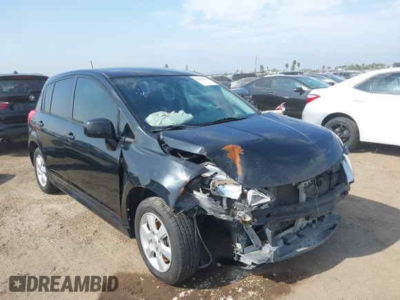 ✅ 2010 Nissan Versa SL • VIN: 3N1BC1CP6AL438205 • Lot: 43049382. Wystawiony na IAAI z przebiegiem Nie podano. Bezpłatny archiwum sprzedaży aukcyjnych z USA i szczegółowy raport historii pojazdu na DreamBid. Zdjęcie 6.
