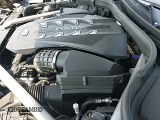 ✅ 2025 BMW X7 M60i • VIN: 5UX33EM06S9Y33892 • Lot: 42171842. Wystawiony na IAAI z przebiegiem 4 779 mil. Bezpłatny archiwum sprzedaży aukcyjnych z USA i szczegółowy raport historii pojazdu na DreamBid. Zdjęcie 19.