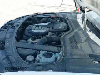 ✅ 2011 Audi A8 • VIN: WAUAVAFD7BN021601 • Lot: 42233726. Listed on IAAI with 182,583 mi. Free auction sales archive from the USA and detailed vehicle history report at DreamBid. Image 15.