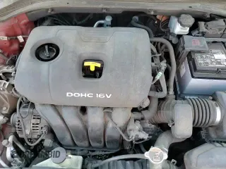 2017 Hyundai Elantra SE z VIN 5NPD84LF6HH131336, wystawiony jako Copart lot #71512905 z przebiegiem 123 629 mil mil oraz Szkoda całkowita • Salvage title. Historia ofert i sprzedaży dostępna na DreamBid. Obrazek 13.