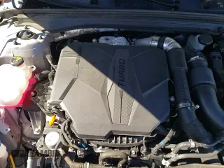 ✅ 2024 Kia K5 GT • VIN: 5XXG44J80RG255208 • Lot: 58520705. Wystawiony na Copart z przebiegiem 20 179 mil. Bezpłatny archiwum sprzedaży aukcyjnych z USA i szczegółowy raport historii pojazdu na DreamBid. Zdjęcie 14.