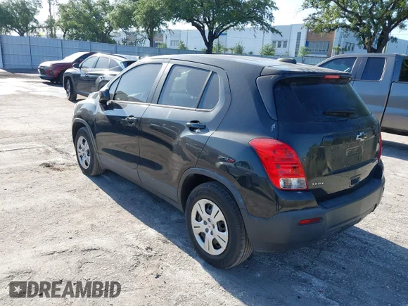 ✅ 2015 Chevrolet Trax LS • VIN: KL7CJKSB9FB244258 • Lot: 44897060. Wystawiony na IAAI z przebiegiem 124 936 mil. Bezpłatny archiwum sprzedaży aukcyjnych z USA i szczegółowy raport historii pojazdu na DreamBid. Zdjęcie 3.
