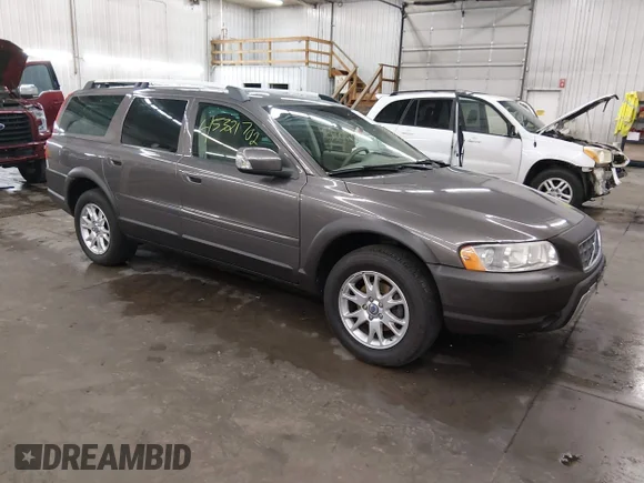 ✅ 2007 Volvo XC70 • VIN: YV4SZ592071280908 • Lot: 45321702. Wystawiony na IAAI z przebiegiem 162 277 mil. Bezpłatny archiwum sprzedaży aukcyjnych z USA i szczegółowy raport historii pojazdu na DreamBid. Zdjęcie 1.